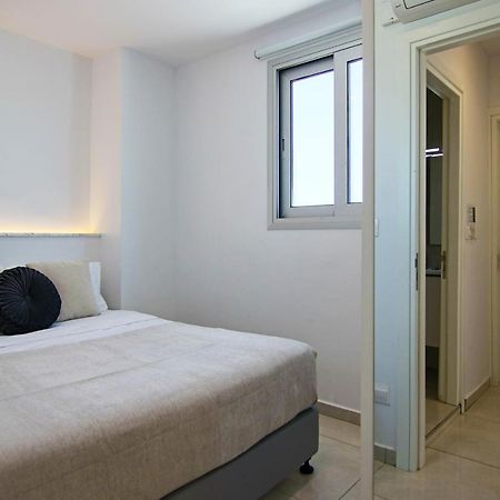 Апартаменти Phaedrus Living - Seaside Executive Flat Harbour 203 Пафос Екстер'єр фото