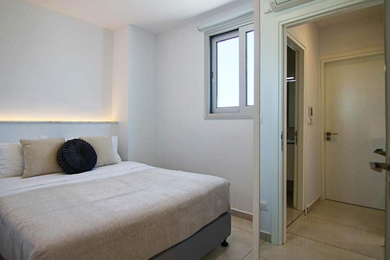 Апартаменти Phaedrus Living - Seaside Executive Flat Harbour 203 Пафос Екстер'єр фото