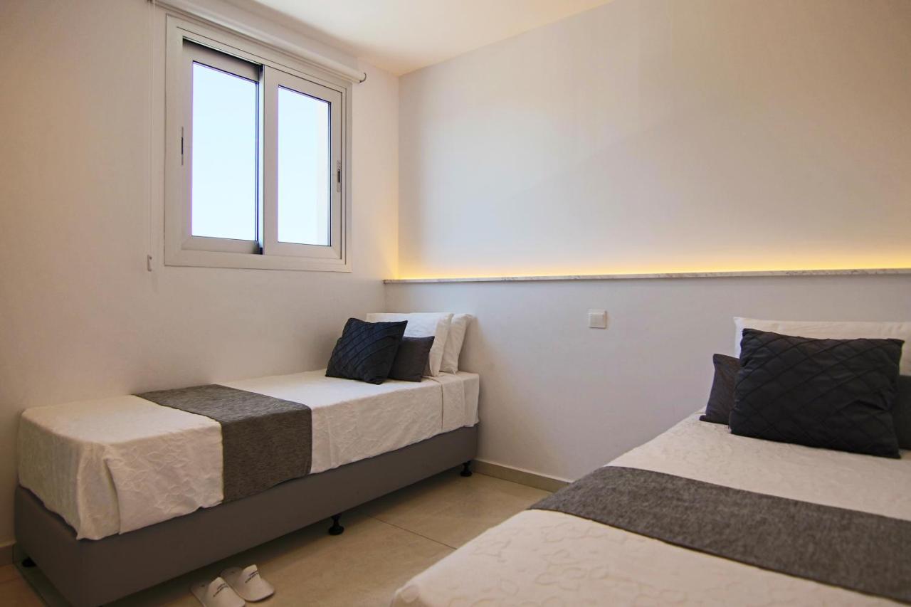 Апартаменти Phaedrus Living - Seaside Executive Flat Harbour 203 Пафос Екстер'єр фото